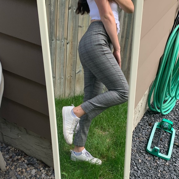 🌺 Brandy Melville Tildeen Pants 🌺 - Picture 1 of 6